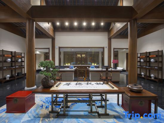 Кайфын: Qingming Shanghe Garden Inn