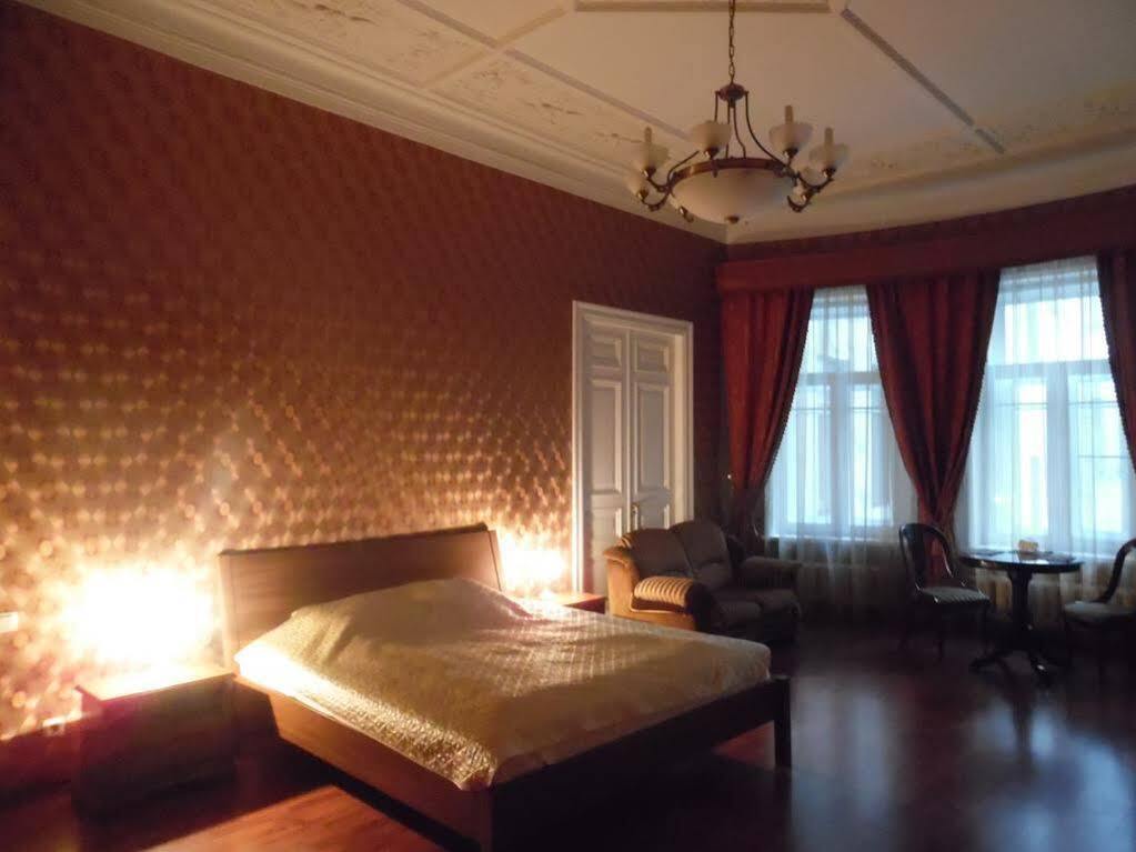Санкт-Петербург: Юлана апартаменты