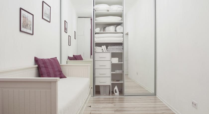 Санкт-Петербург: Na Konushennoy Apartment
