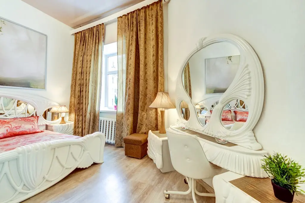 Санкт-Петербург: Na Mayakovskogo 7/27 Apartments