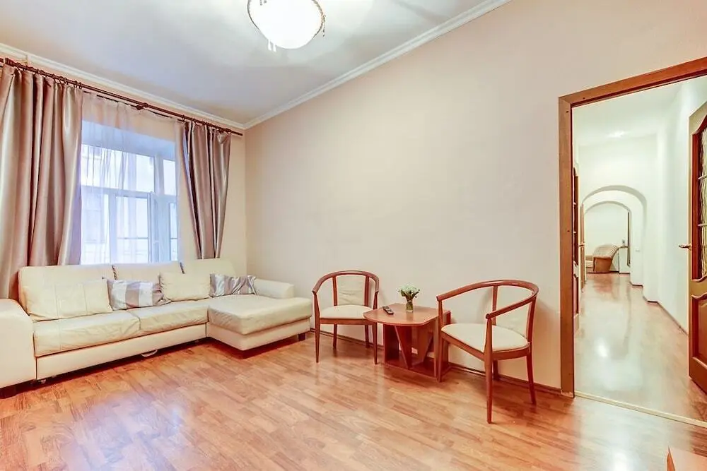 Санкт-Петербург: Welcome Home Apartments on Kirochnaya 3