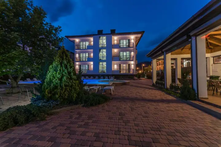 Кабардинка: Mini-hotel Platan