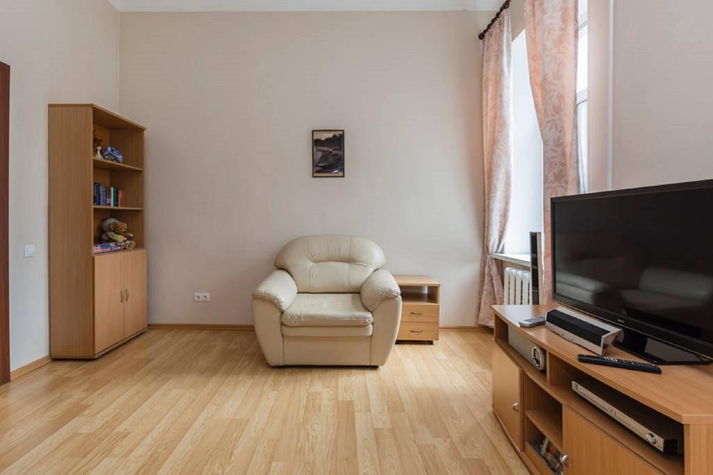 Санкт-Петербург: Apartment Fontanki 77