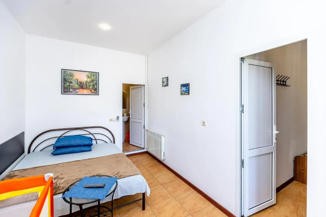 Геленджик: Guest House "Elizaveta"