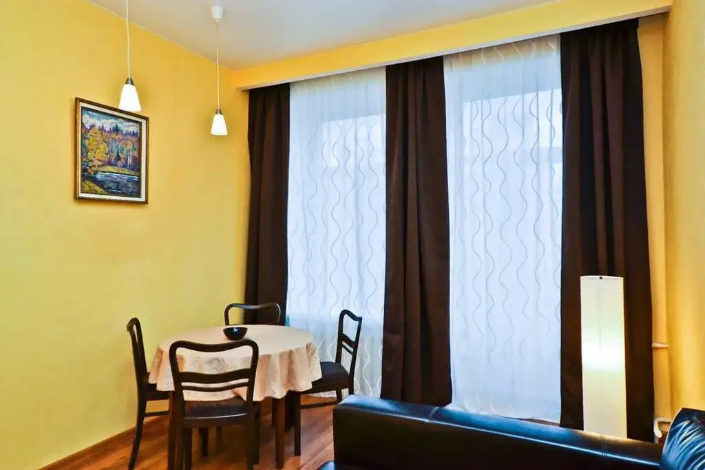Санкт-Петербург: Apartments Nevskiy 129