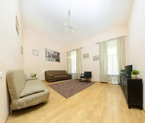 Санкт-Петербург: Apartments Next to Kazan Cathedral