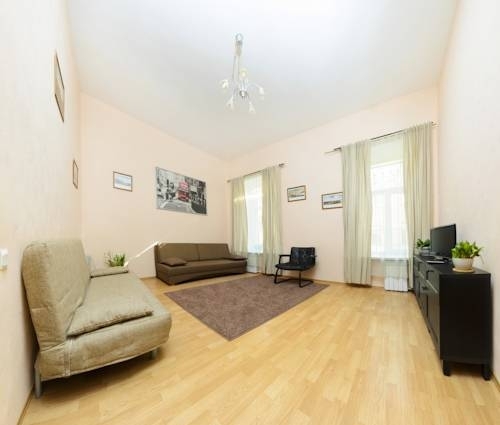 Санкт-Петербург: Apartments Next to Kazan Cathedral