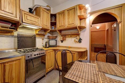 Санкт-Петербург: Apartments on Nevskiy 97