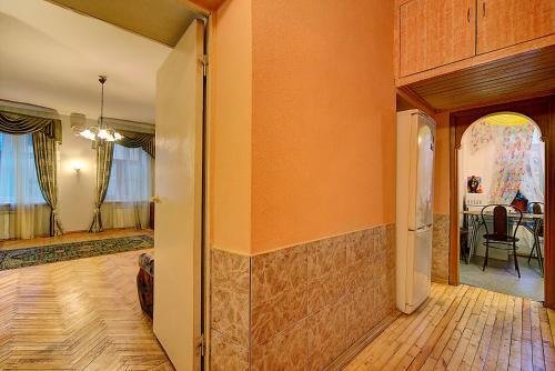 Санкт-Петербург: Apartments on Nevskiy 97