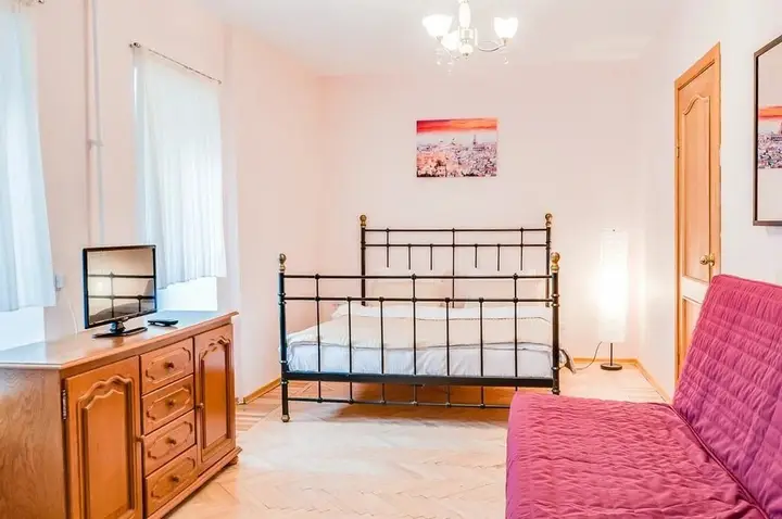 Санкт-Петербург: Apartments on Zhukovskogo 49
