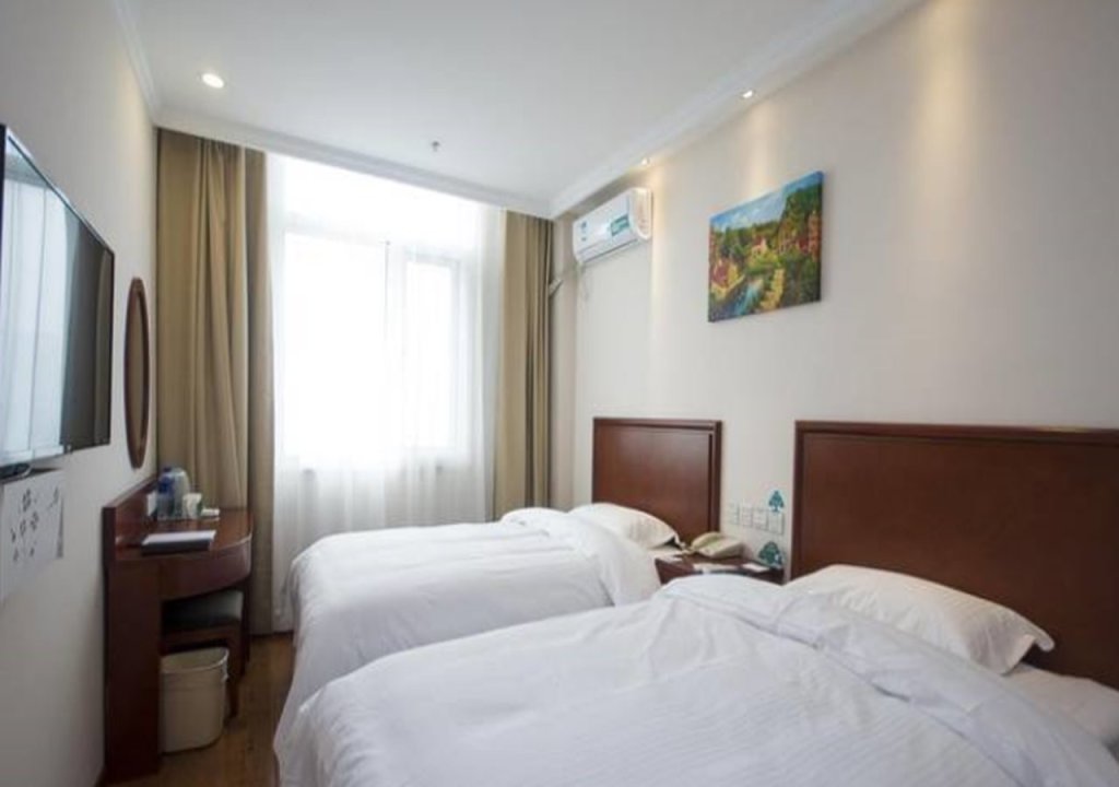 Циньхуандао: GreenTree Inn (Qinghuangdao Railway Station Square)