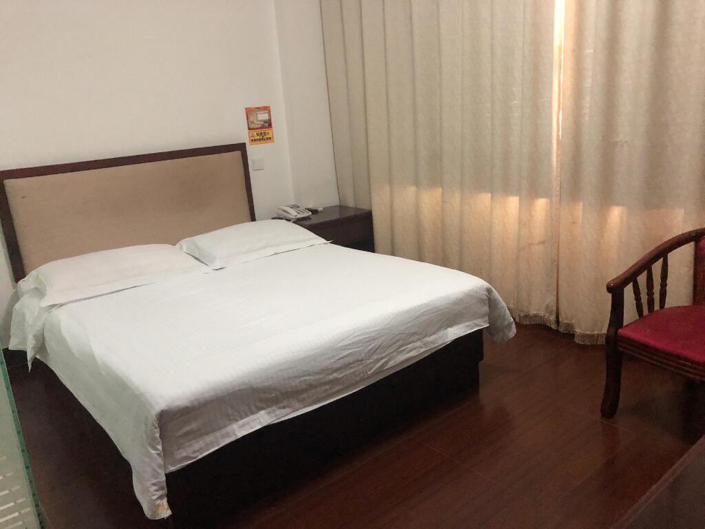 Гуанчжоу: Donglong Hotel