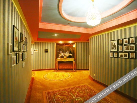 Yijia Hotel (Chongzhou Binjiang Road North Section 1) — фото 1