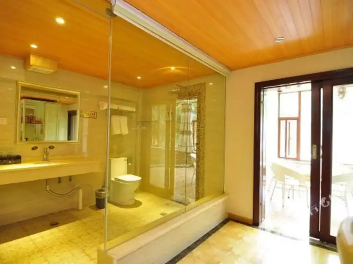 Куньмин: Blue Moon Valley Hot Spring Hotel