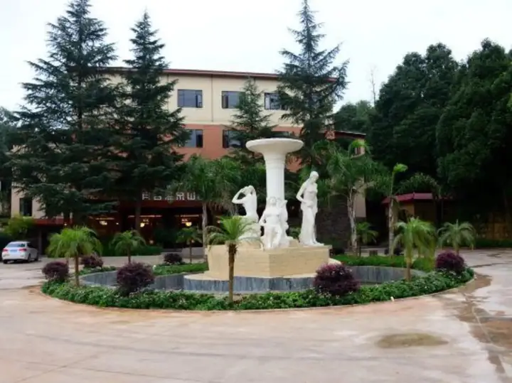 Куньмин: Blue Moon Valley Hot Spring Hotel