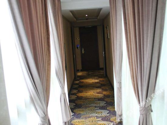 Шанхай: Jitai Hotels (Shanghai Lingling Road Wantiguan)