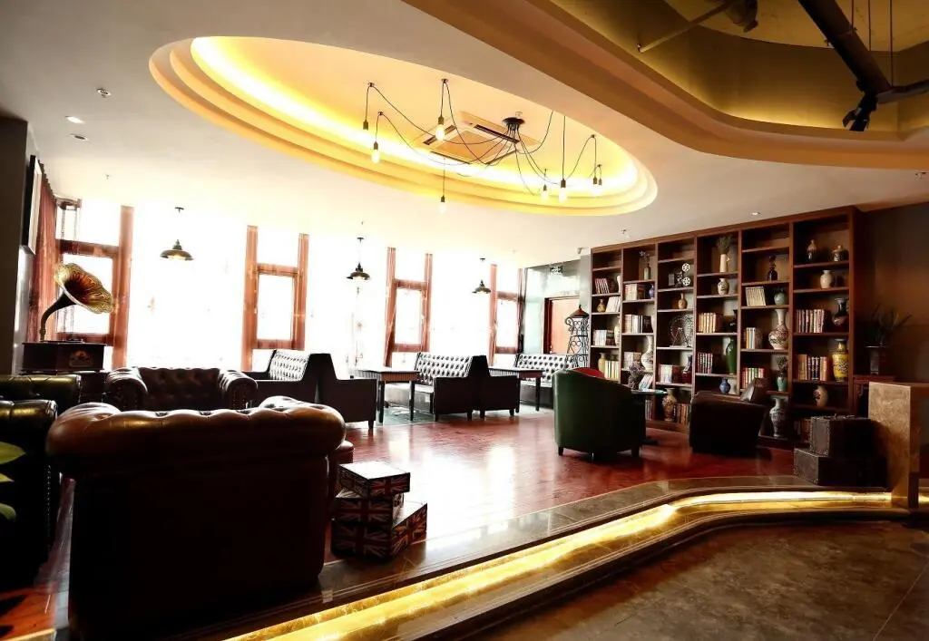 Пекин: James Joyce Coffetel South Beijing Railway Station Fangzhuang Puhuangyu Metro Station
