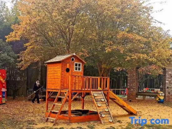 Циндао: Baden Town Hot Spring Villa