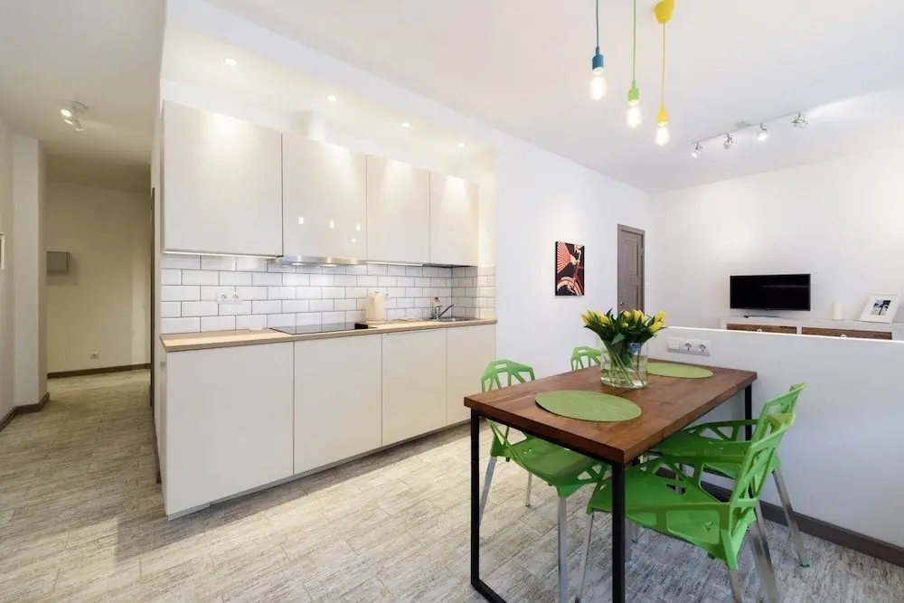 Санкт-Петербург: CoHome Apartment Kremenchugskaya near Nevsky Prospect