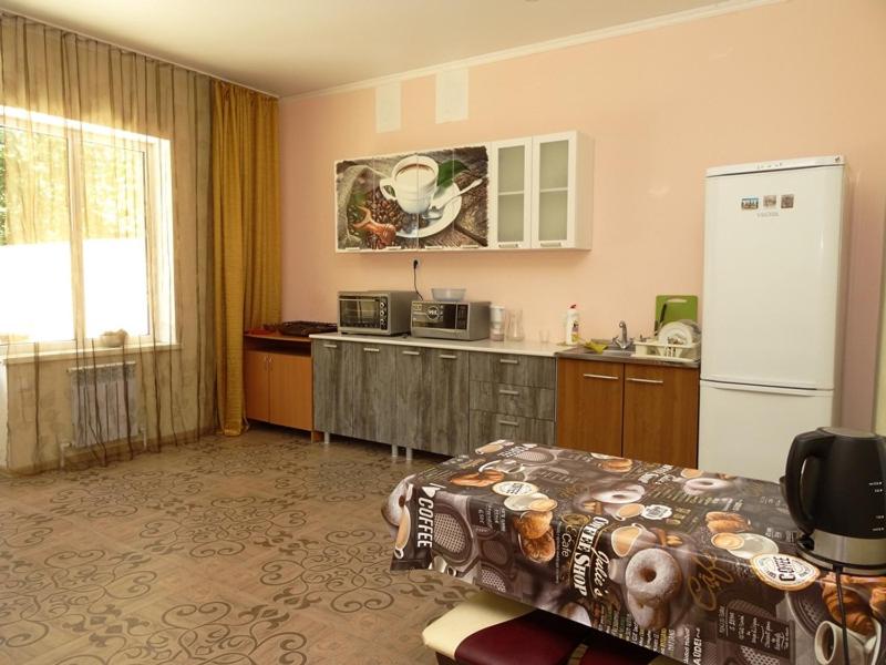 Витязево: Guest house on Pochtovaja 48b