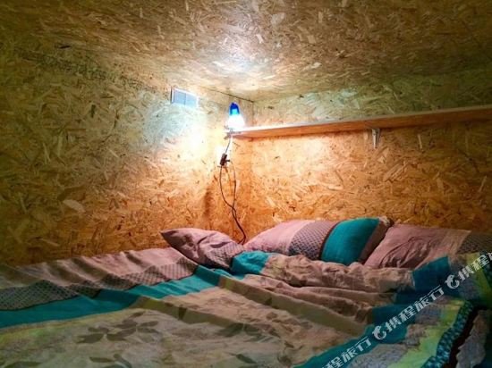 Санкт-Петербург: Green Cat Capsule Hostel