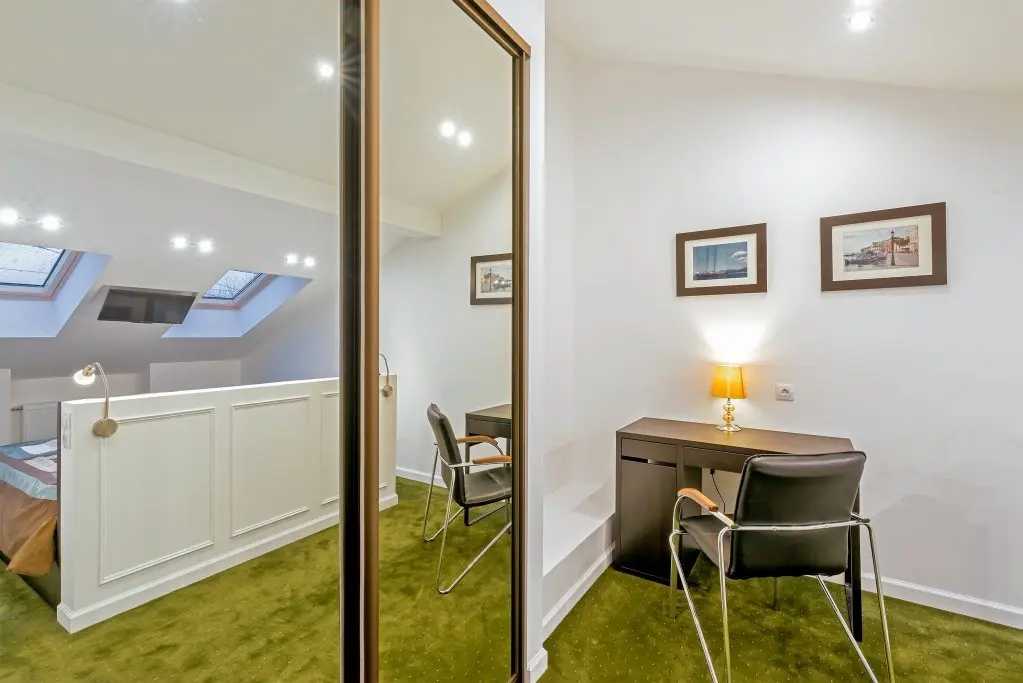Санкт-Петербург: Flatstar Na Nevskom 113/4 Apartments