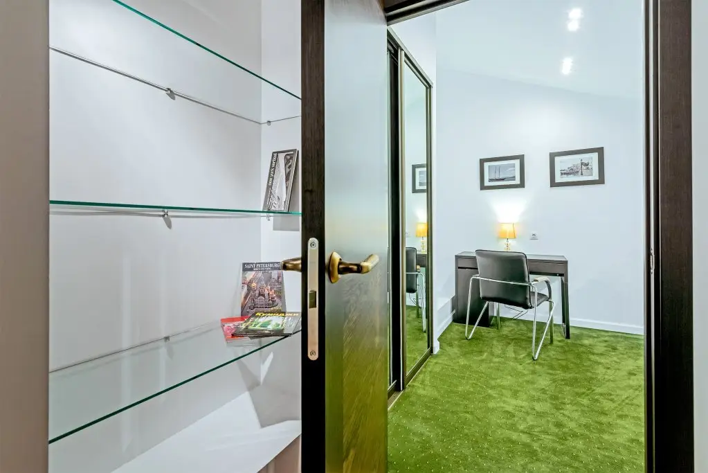 Санкт-Петербург: Flatstar Na Nevskom 113/4 Apartments