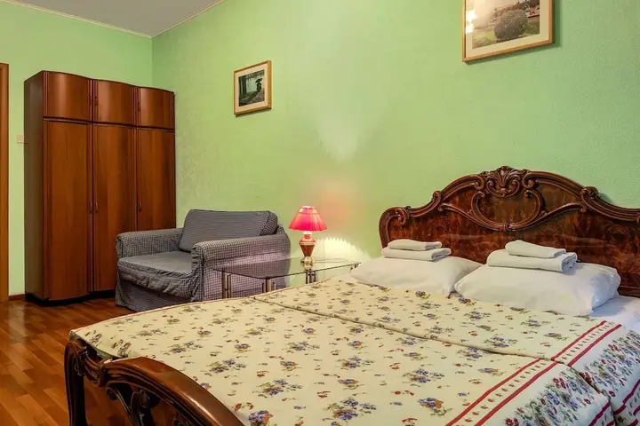 Санкт-Петербург: Friends apartment on Griboedova 27