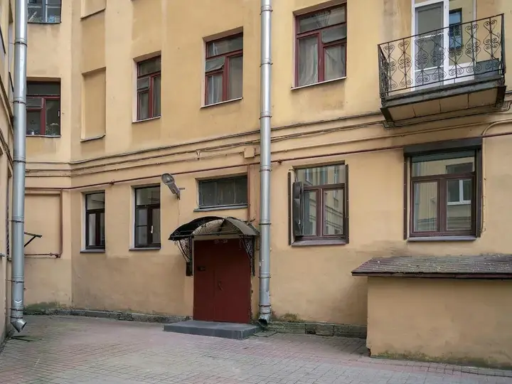 Санкт-Петербург: Friends apartment on Griboedova 27