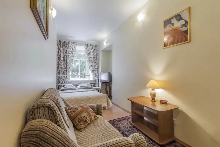 Санкт-Петербург: Friends Apartment Bol. Konushennaya 1.2