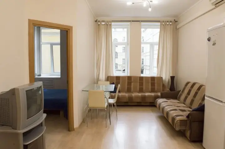 Санкт-Петербург: Friends apartment on Nevsky 130