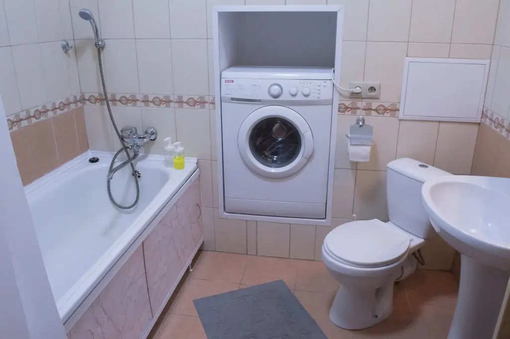 Санкт-Петербург: Friends apartment on Nevsky 130