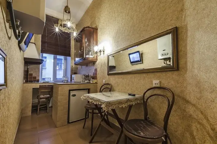 Санкт-Петербург: Friends apartment on Vosstaniya