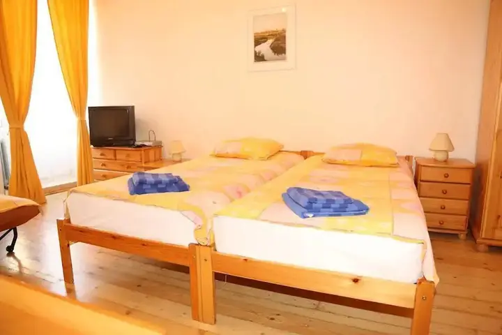 Санкт-Петербург: German B&B