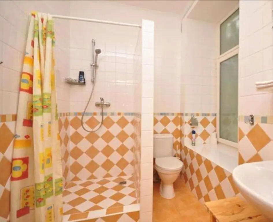 Санкт-Петербург: German B&B