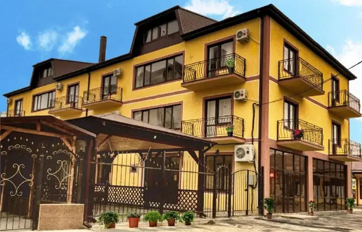 Витязево: Guest House Chernomorochka