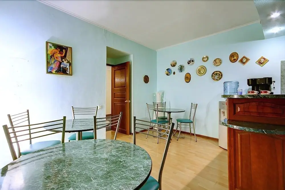 Санкт-Петербург: Меблированные комнаты Old Flat 