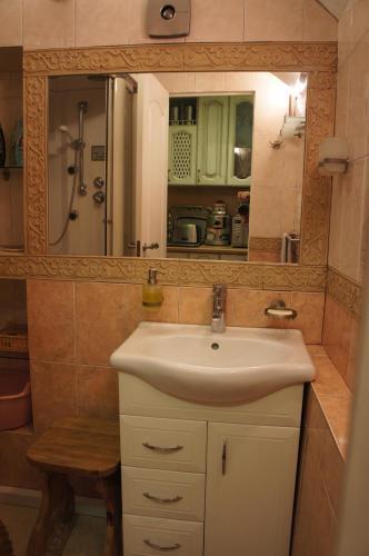 Санкт-Петербург: Guest House on Liteyny 43
