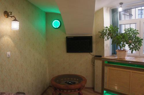Санкт-Петербург: Guest House on Liteyny 43