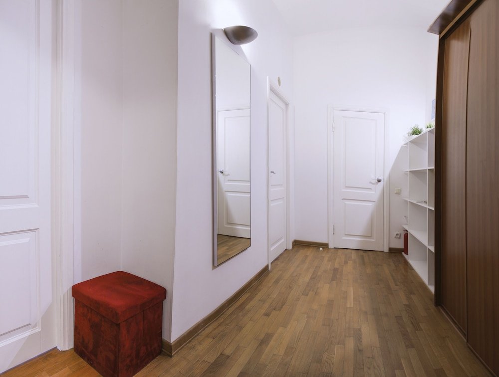 Санкт-Петербург: Home4day Central Modern Flat