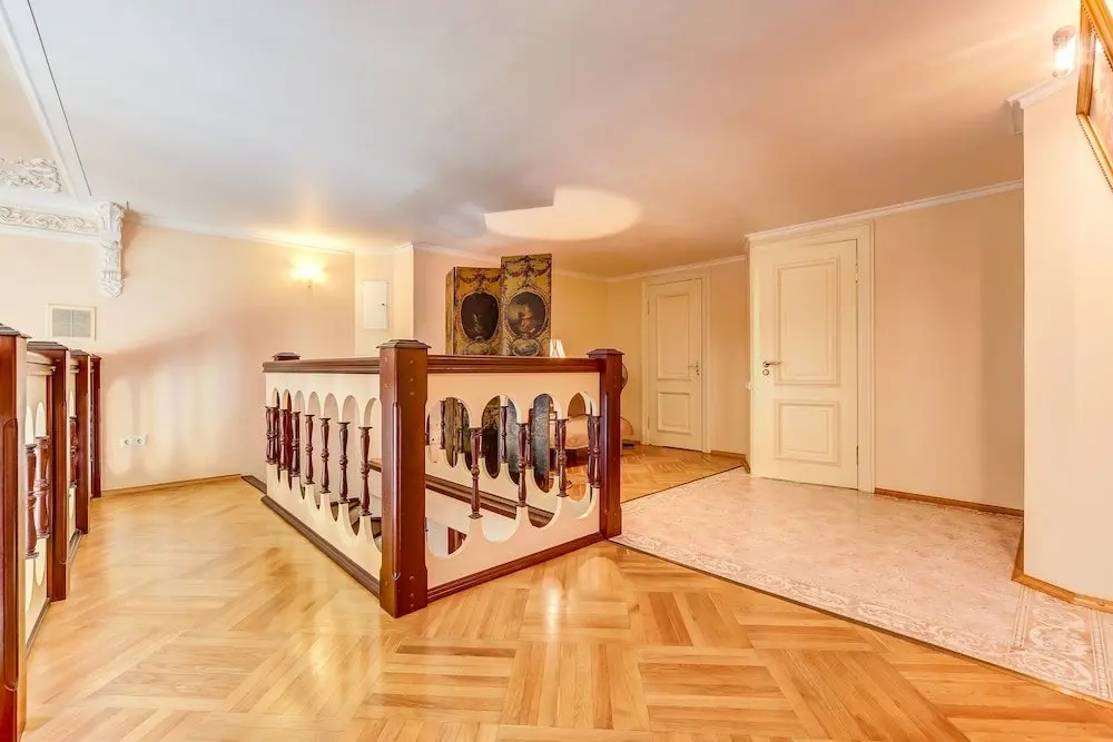 Санкт-Петербург: Home4day Spacious Apartment by the Hermitage