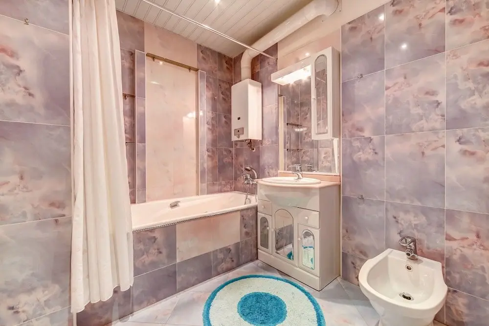 Санкт-Петербург: Home4day Spacious Apartment by the Hermitage