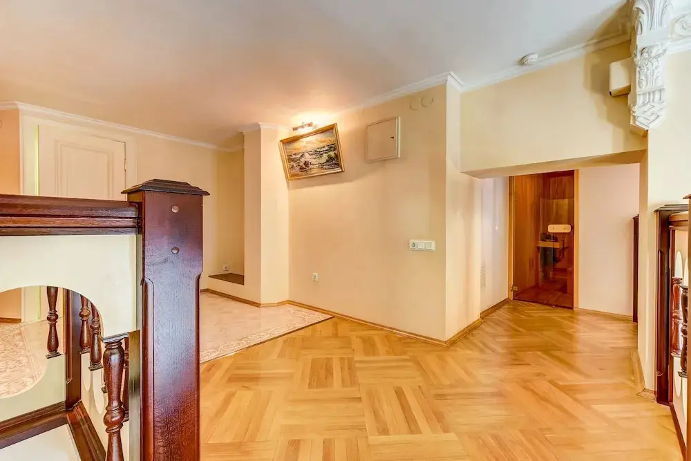 Санкт-Петербург: Home4day Spacious Apartment by the Hermitage