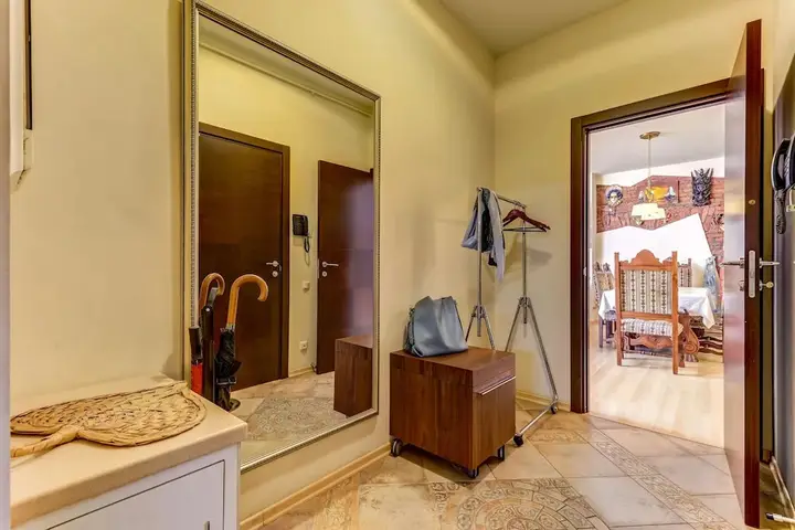 Санкт-Петербург: Home4day Spacious loft in the heart of Petersburg