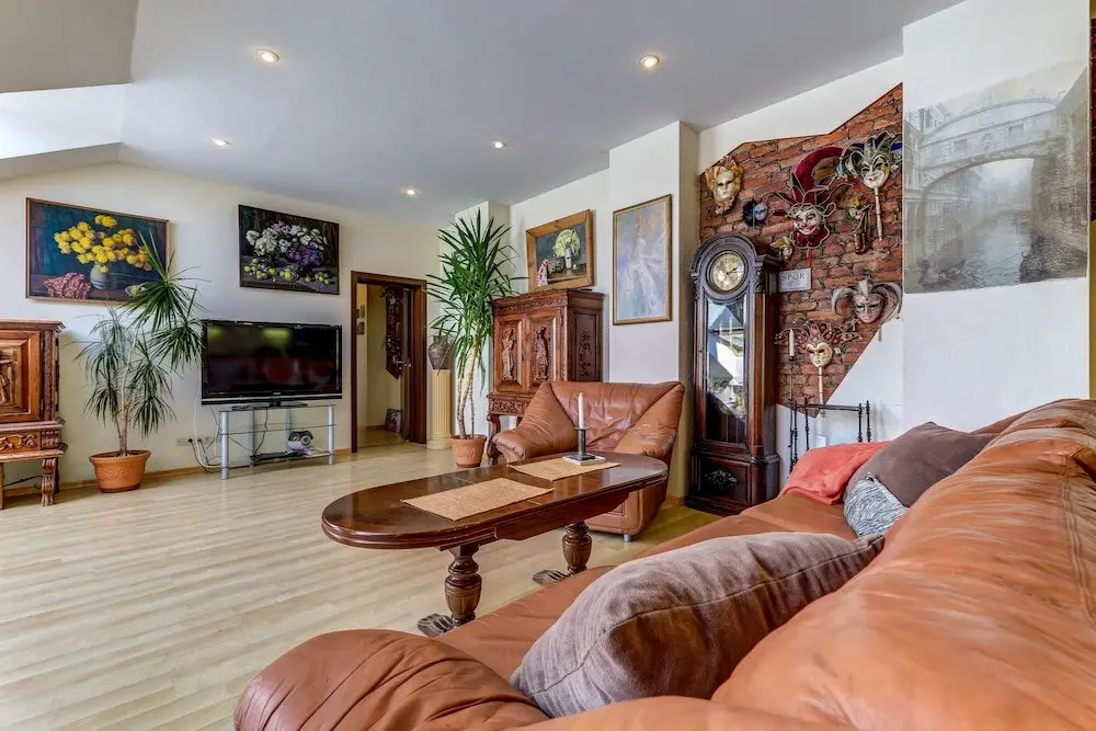 Санкт-Петербург: Home4day Spacious loft in the heart of Petersburg