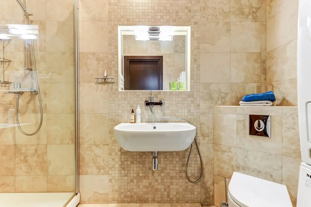 Санкт-Петербург: Home4day Spacious loft in the heart of Petersburg