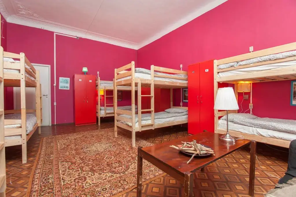 Санкт-Петербург: Late Breakfast Club Hotel