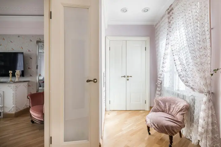 Санкт-Петербург: Letyourflat (Лэтюфлэт) на улице Миллионная 17