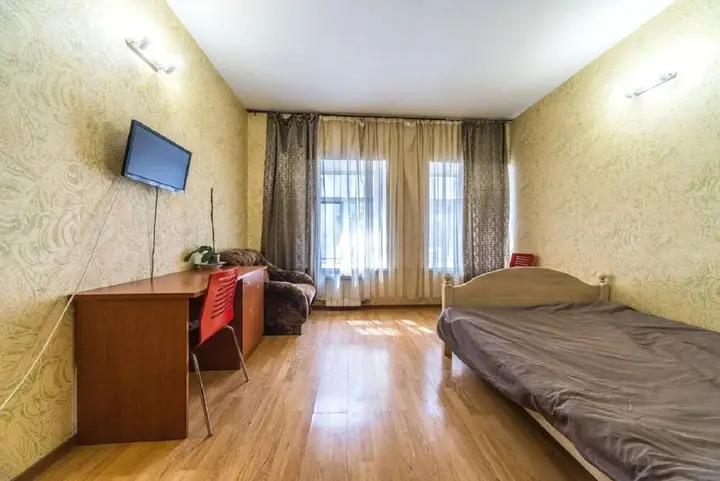 Санкт-Петербург: Apartment near Kazansky Cathedral