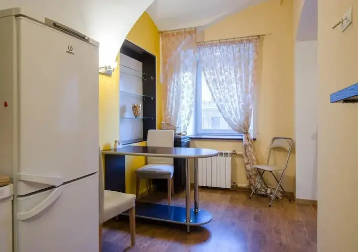 Санкт-Петербург: Emperoom Near Summer Garden Apartments